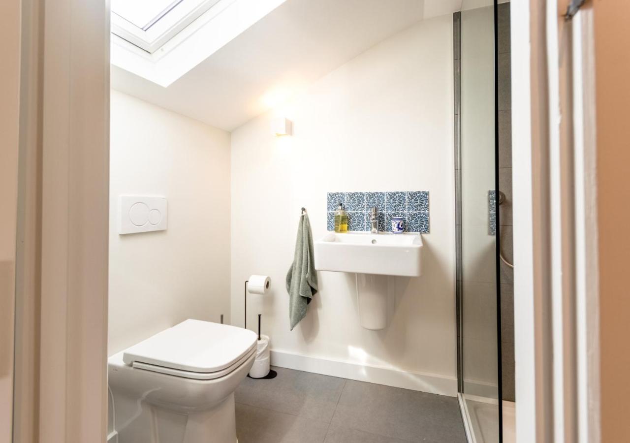 Common View Villa Syderstone Bagian luar foto